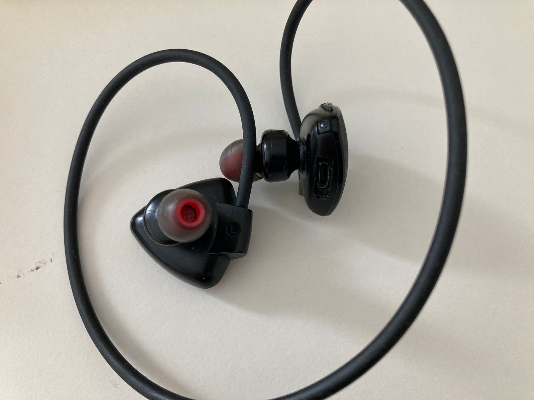 Cuffie: Awei A847BL Écouteurs de Sport sans Fil – Usato da Biel/Bienne venduto da almercaa 6