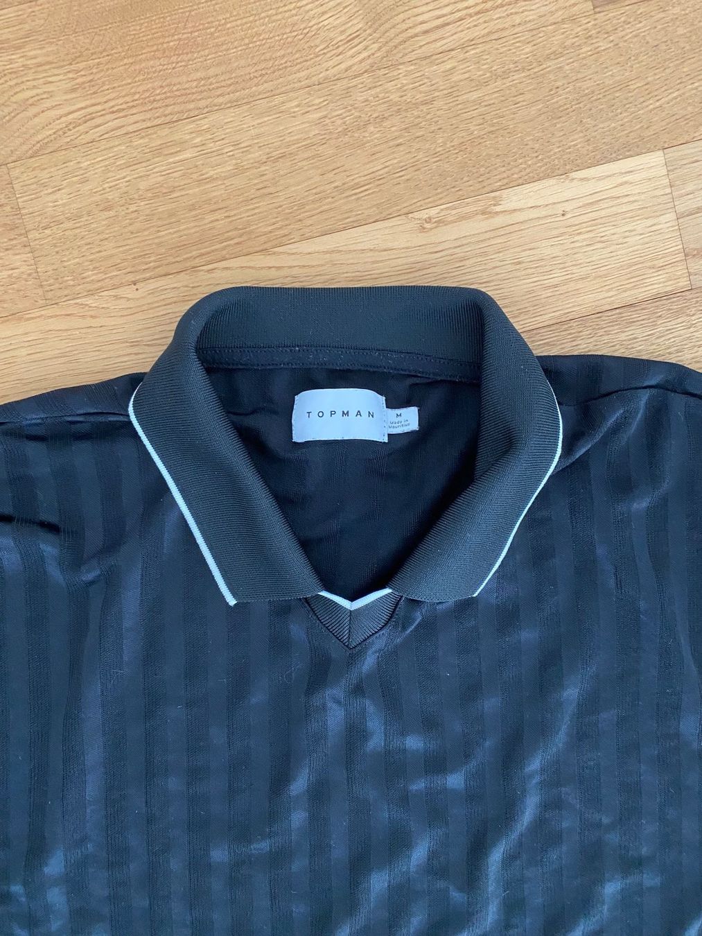 Magliette Polo: Topman Poloshirt Gr. M - schwarz gestreift – Usato da Muri AG venduto da Hookipa01 1