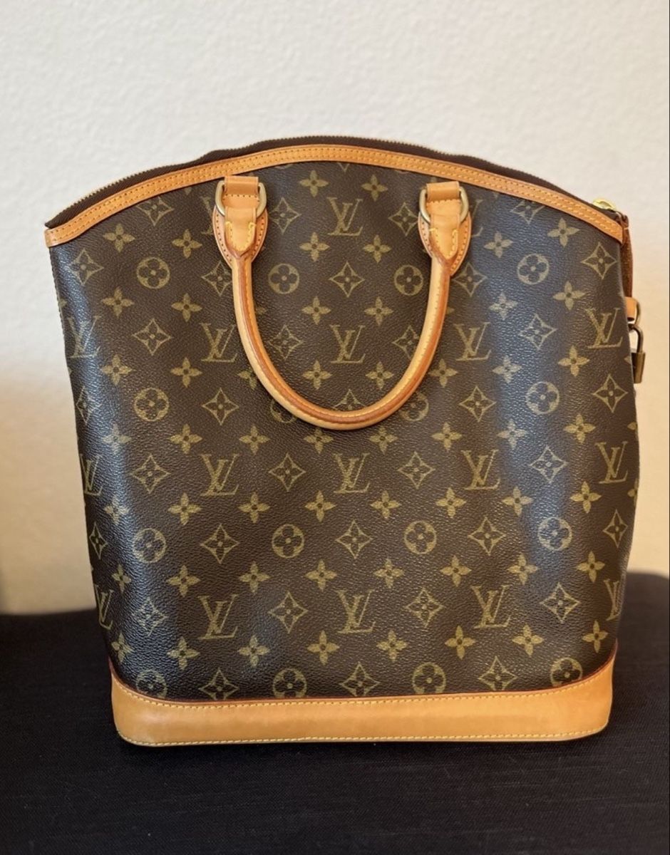 Louis Vuitton Sacs femmes: Louis Vuitton Tasche – D'occasion à Muttenz par adr_txk8