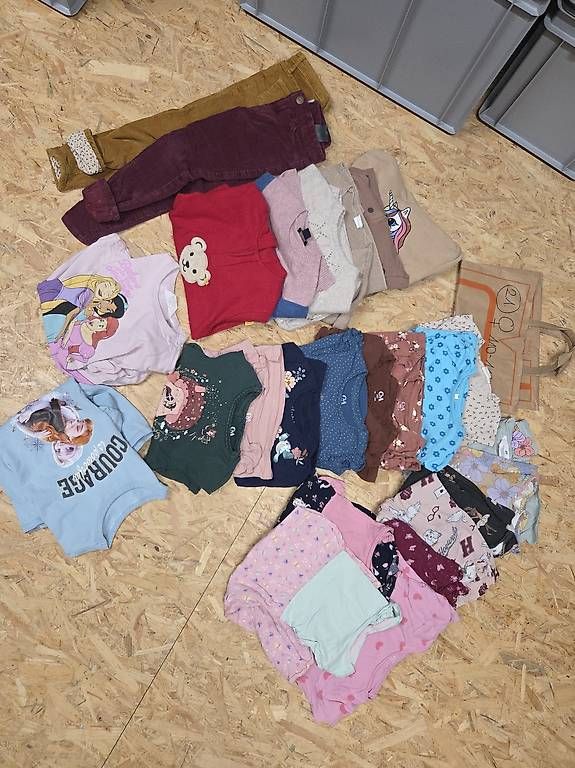Kleiderpakete & -sets: Paket Nr21 Kinderkleider Grössen 110-116 Mädchen – Gebraucht aus Russikon von Geimi89