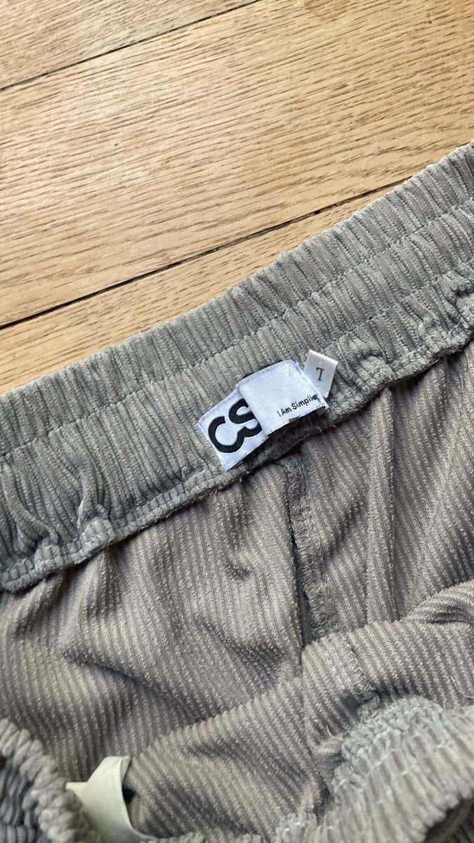 Pantaloni: Graue Hose Gr L – Usato da Basel venduto da Nomagusa 1