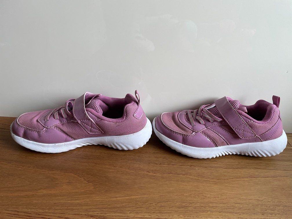 Schuhe für Mädchen: Neuwertig: Schöne Turnschuhe, Gr. 32 – Neu (gemäss Beschreibung) aus Horgen von Feli39 2