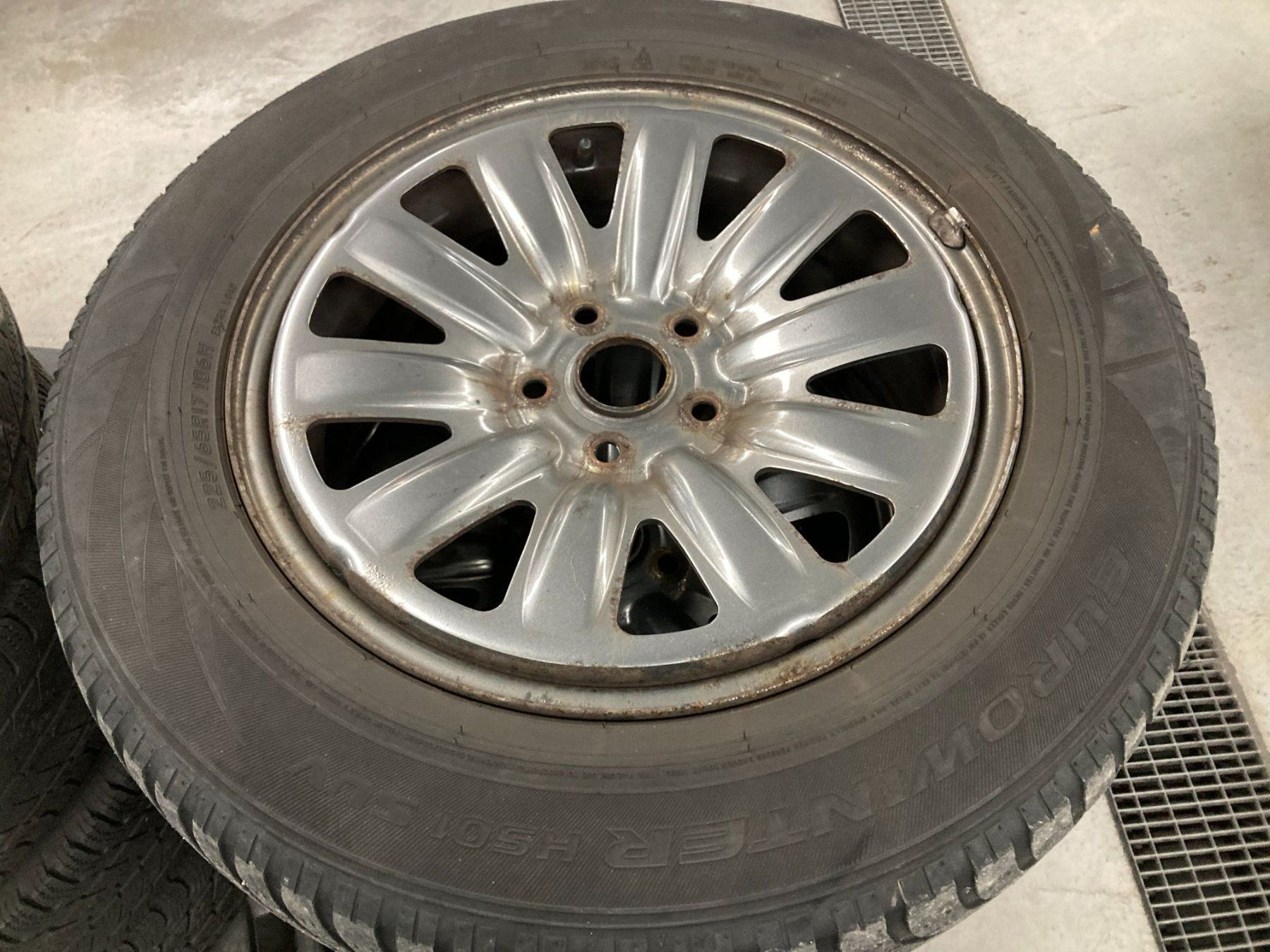 Subaru Pneus & Kompletträder: Subaru Forester Winterräder 225/55R17 – Gebraucht aus Cham von WB2223 1