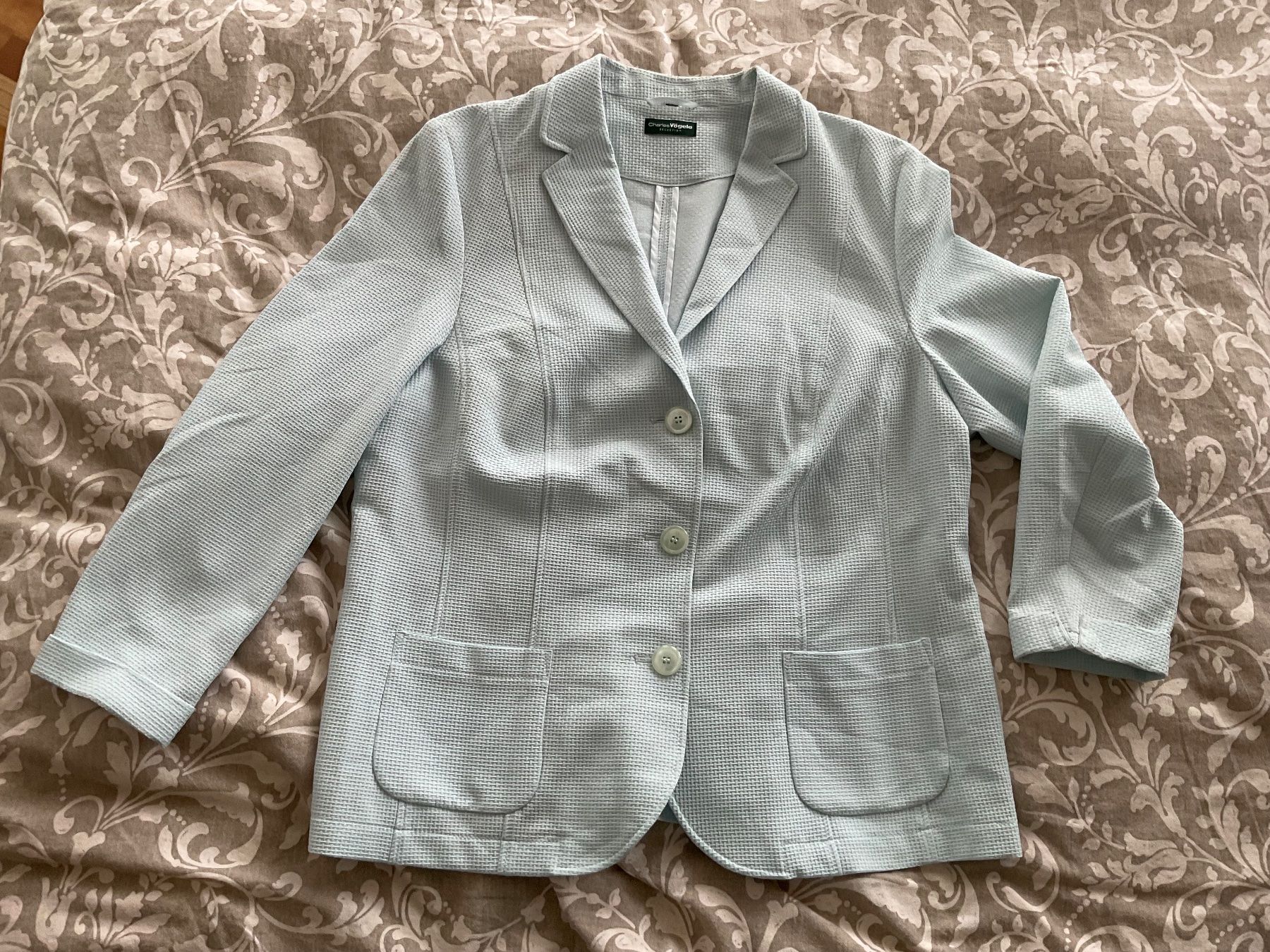 Vestes: Blazer Hellblau / von Charles Vögele / Gr. 44 – D'occasion à Rümlang par euqinom16