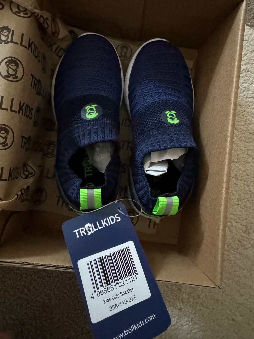 Schuhe für Jungen: SCHUHE – Neu und originalverpackt aus Zürich von Mina_09
