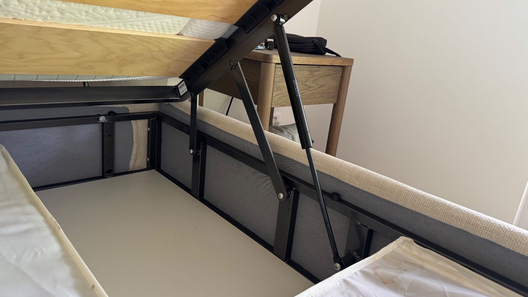 Letti: Bed made in Italy - metal construction frame - very solid – Nuovo (secondo la descrizione) da Corsier GE venduto da Arca_ReLife 8