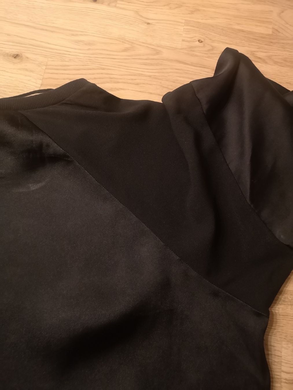 Tops: Damenbluse von m&more Grösse 48. – Gebraucht aus Forch von Hakyboss 8