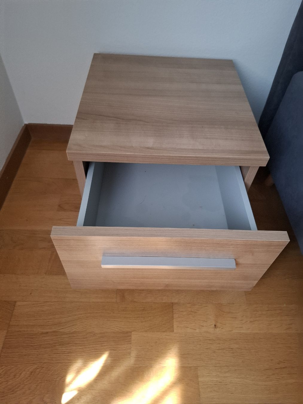 Comodini: Nachttisch Sonoma Eiche Nachbildung mit Schublade – Usato da Zürich venduto da cor_7yj5 1