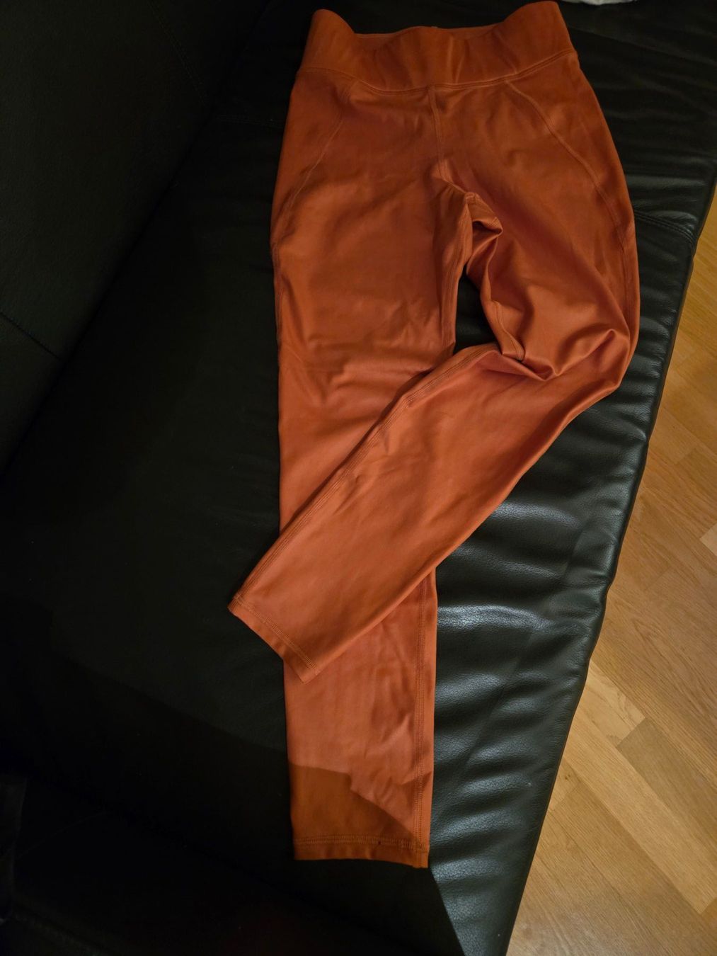 Libri: Sportlegging Michi , sunburnt orange – Nuovo (secondo la descrizione) da Rorschach venduto da sanfry