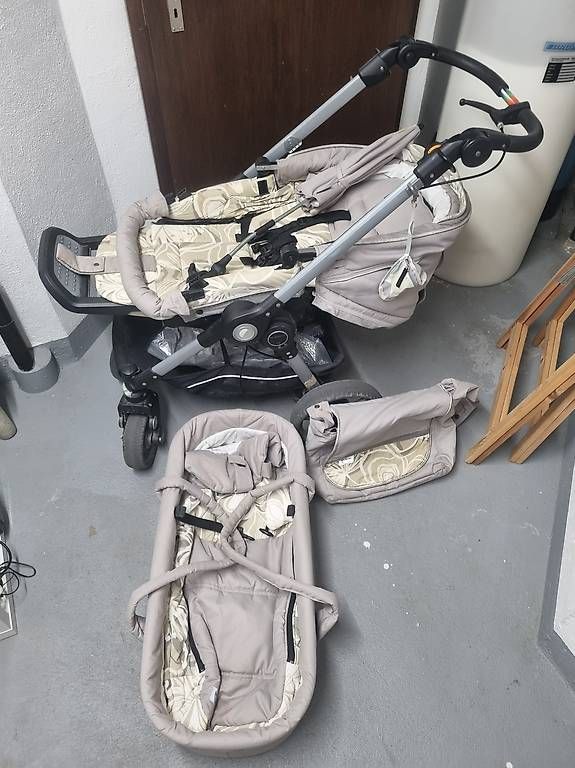 Carrozzine: Kinderwagen Teutonia – Usato da Oberembrach venduto da Snowjos