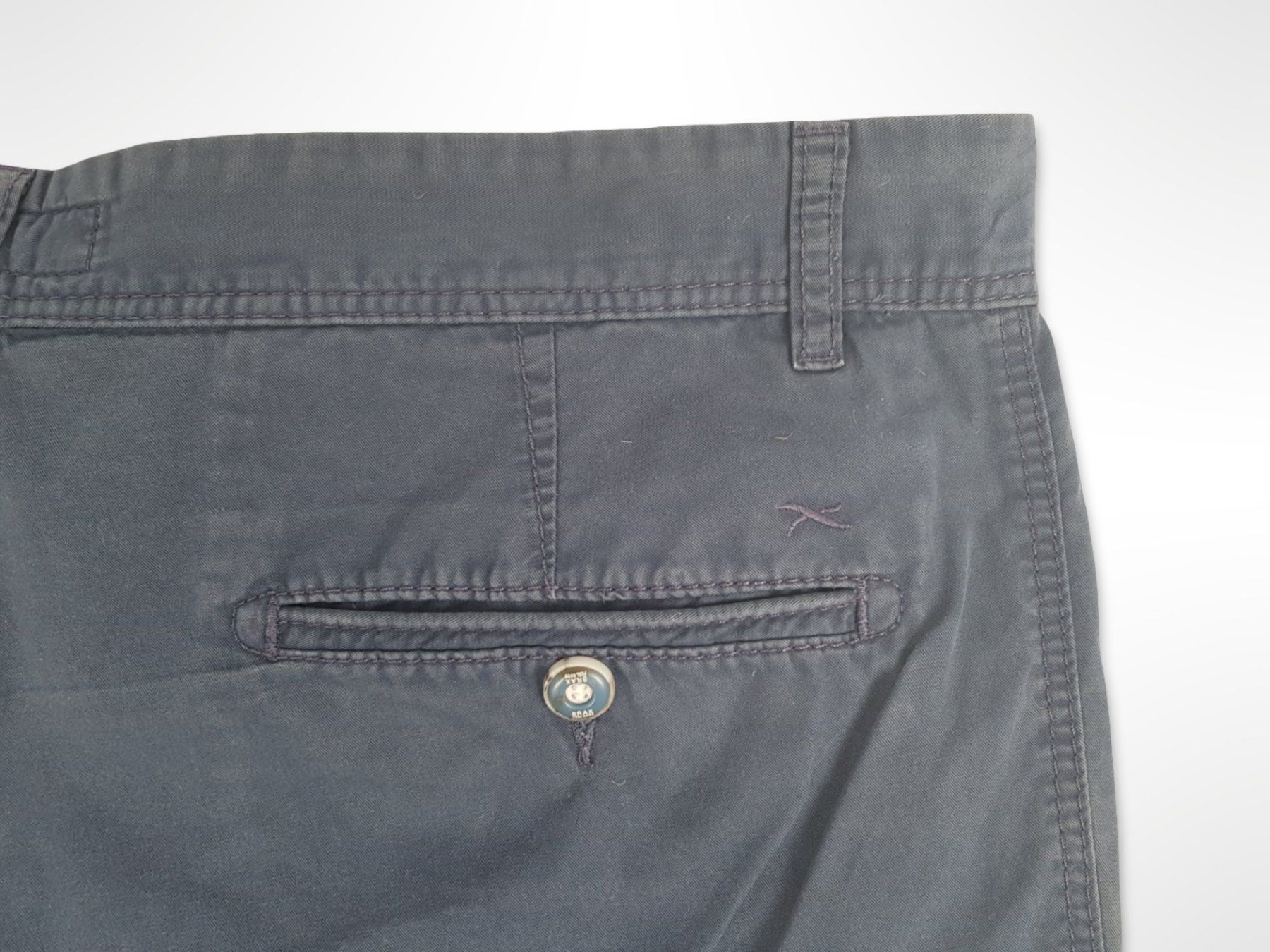 Brax Pantaloni: BRAX Dunkelblaue Bermudas Gr. 54 – Usato da Suhr venduto da Restwert_Suhr 4