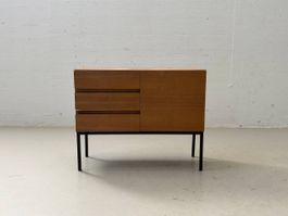 Vintage Victoria Möbel Sideboard aus Walnuss Funier