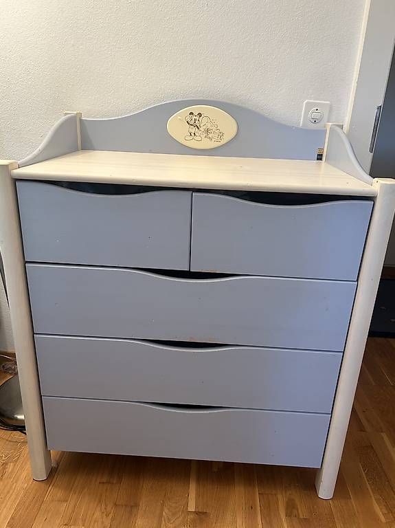 Cassettiere: Commode pour bébé – Usato da Plan-les-Ouates venduto da Kiss-bodolay