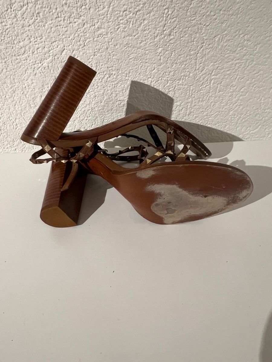 Scarpe da donna: Sandales ASH cloutées T40 État correct, cuir véritable – Usato da chamoson venduto da agr_y2m5 1