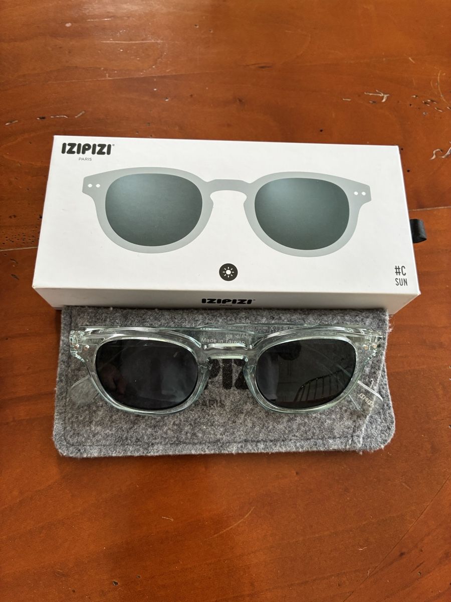 Izipizi Brillen & Gläser: Lunettes soleil Izipizi  – Neu (gemäss Beschreibung) aus Morges von fec_tff9 1