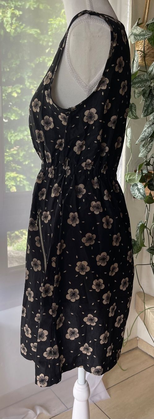 Vestiti: APRICOT Kleid – Usato da Läufelfingen venduto da B_C_Sch. 2