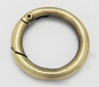 Anelli: Ring Verschluss Metall bronze 25x17mm – Nuovo (secondo la descrizione) da Alpnachstad venduto da perlengaby
