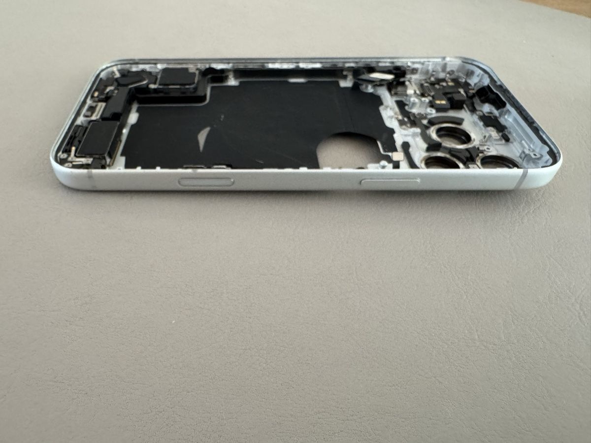 Apple Handys / Smartphones: iPhone 17 Pro Max Original-Gehäuse – Gebraucht aus Adliswil von Busys 4