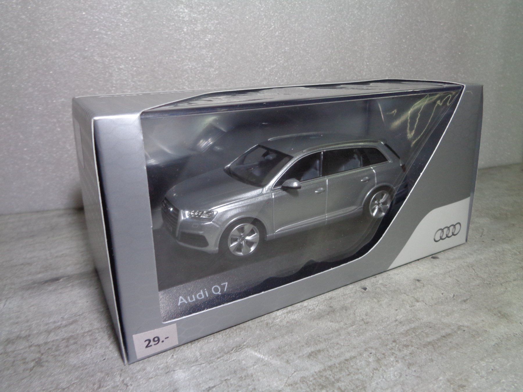 Audi Modellini d'auto: Spark 1:43 Audi Q7 – Nuovo e nell'imballaggio originale da Reconvilier venduto da rallycar 4