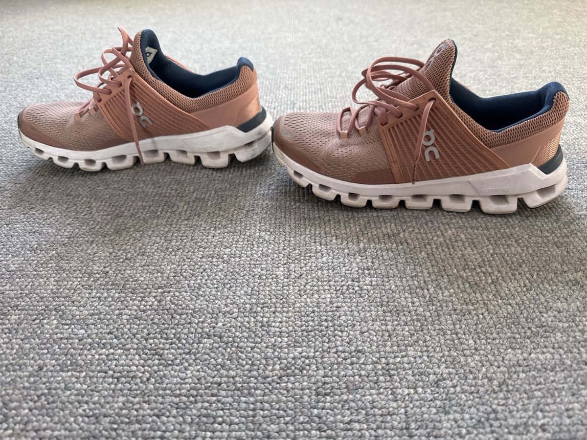 On Chaussures femmes: ON Turnschuhe – D'occasion à Matzingen par carola71 2