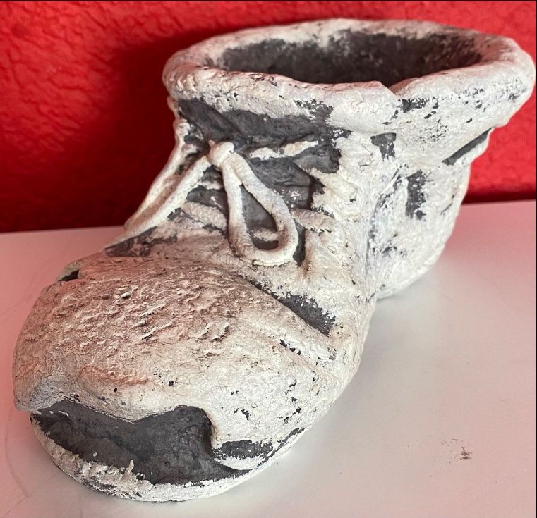 Vasi per fiori: Gartendeko Blumentopf Schuh- Beton- Neu – Nuovo e nell'imballaggio originale da Zäziwil venduto da Emlea 3