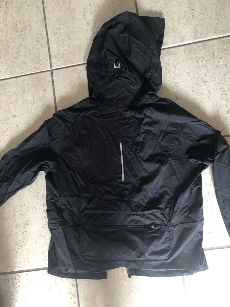 Nike Giacche: Nike Running - leichte Regenjacke - S – Usato da Chêne-Bourg venduto da sienna8245 3