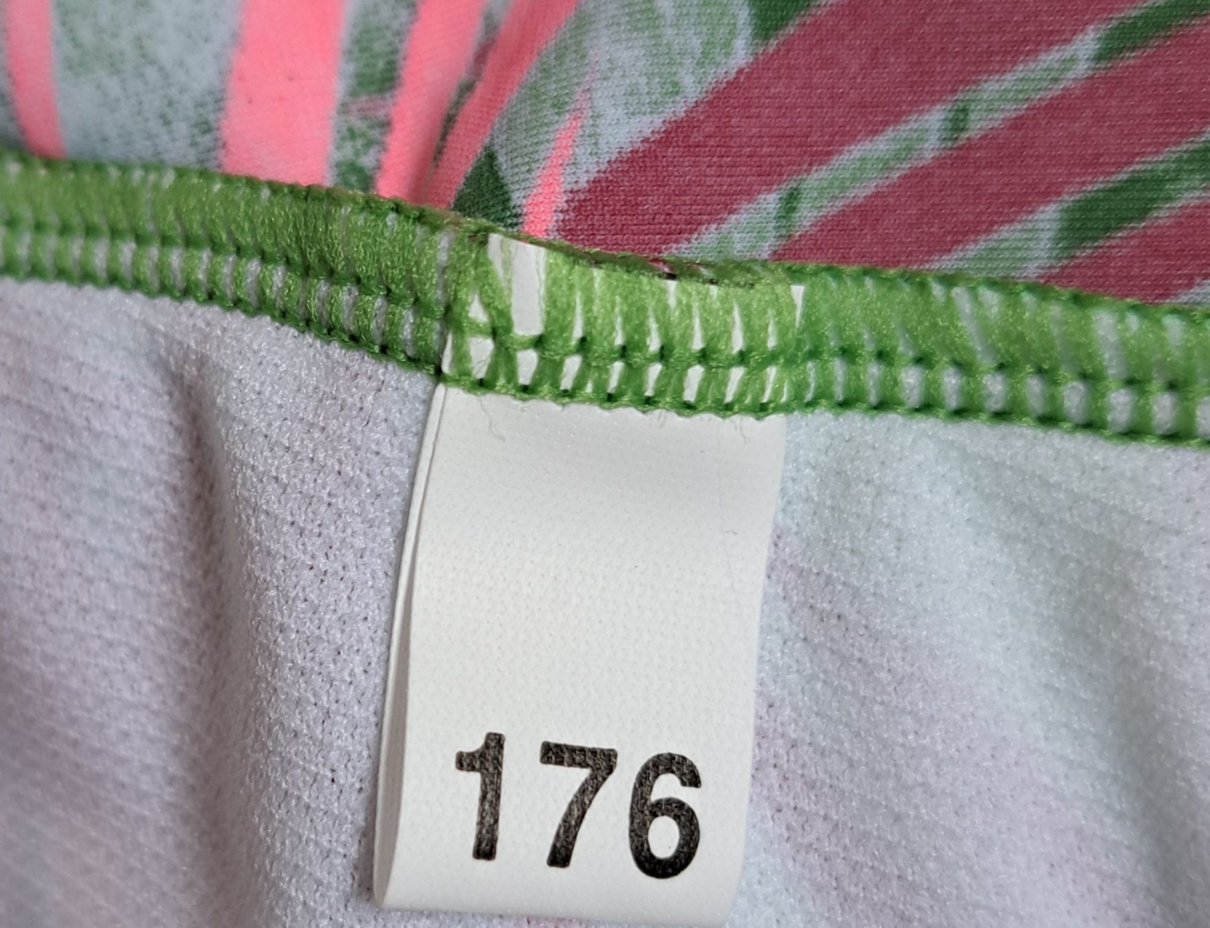 Costumi da bagno & Bikini: Bade Top mit tropischem Muster, Grösse 176 – Nuovo (secondo la descrizione) da Gysenstein venduto da joshuas81 3