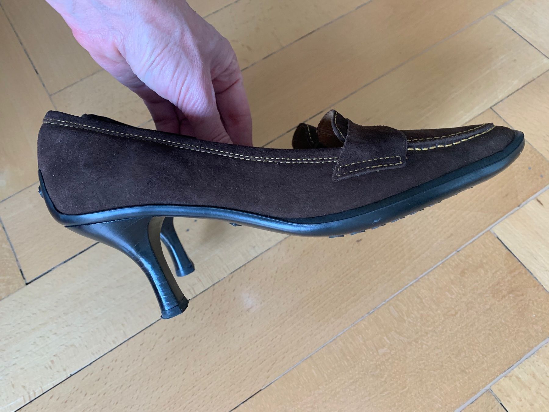 Scarpe da donna: Chaussures tallon suede cuir brun 38 – Usato da Küssnacht am Rigi venduto da FFKA 1