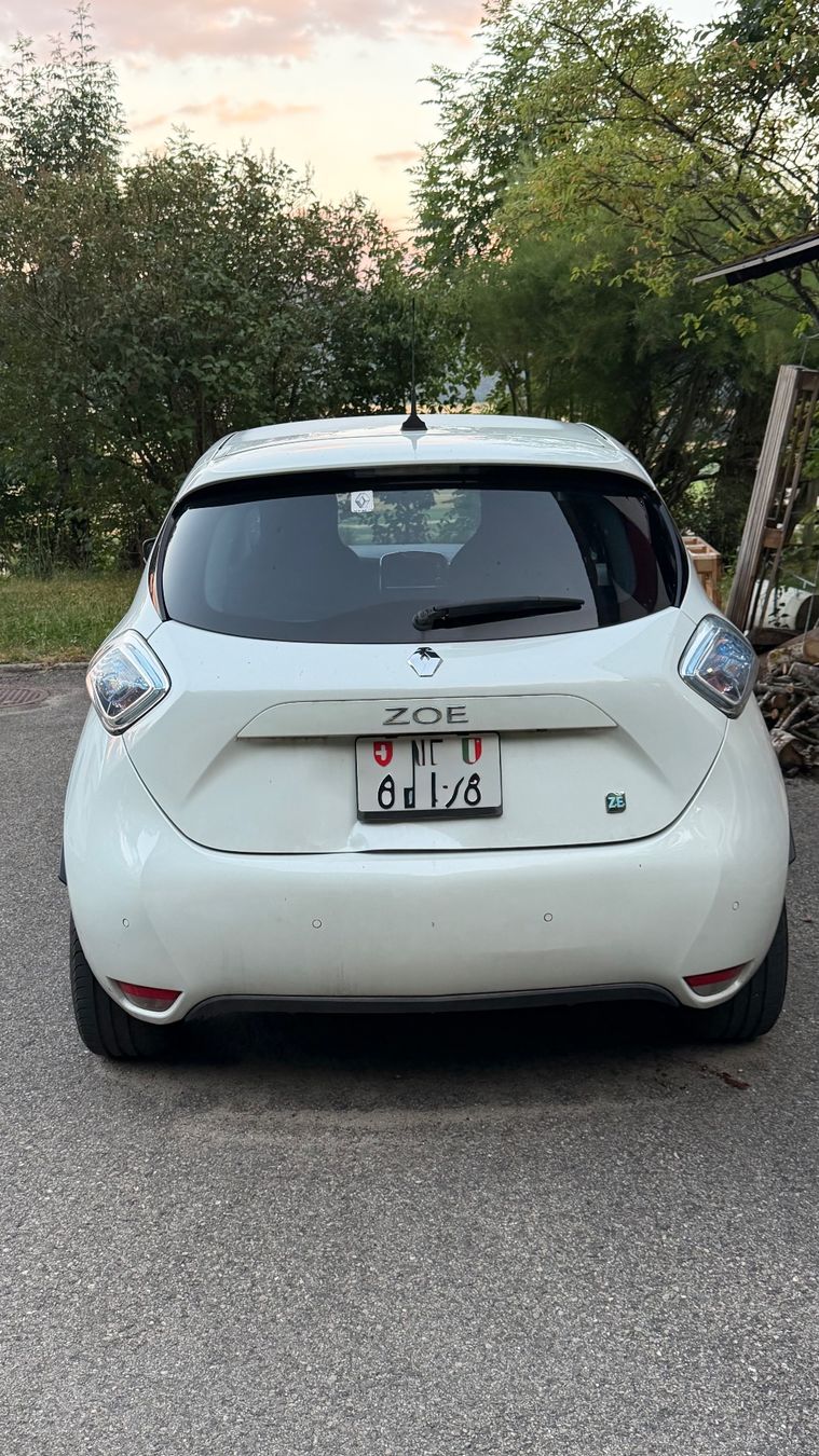Renault Automobili: Renault Zoe 2013 – Difettoso da Chézard-St-Martin venduto da ism6809 6