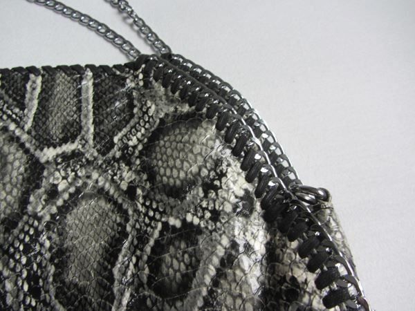 Sacs femmes: Handtasche in Schlangenoptik – D'occasion à Zürich par Diazaio 1