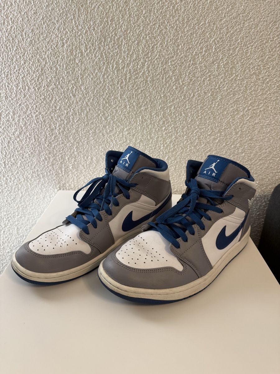 Jordan Scarpe da uomo: Jordan 1 Mid True Blue - Size 44 – Usato da Wädenswil venduto da SeanUnger