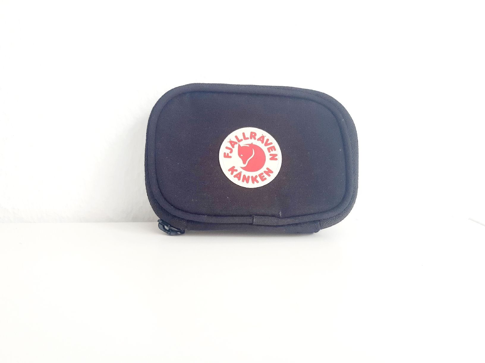 Fjällräven Altro in  Abbigliamento & Accessori: Fjällräven Kanken Card Wallet – Nuovo (secondo la descrizione) da Winterthur venduto da Je.