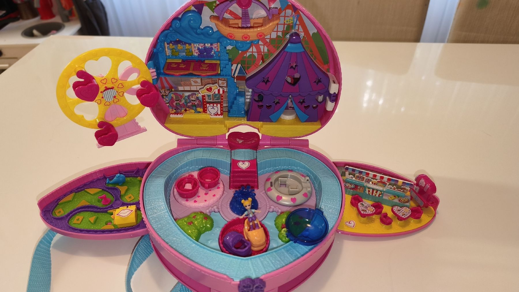 Polly Pocket Giocattoli: Polly Pocket Schatulle Freizeitpark Rucksack – Usato da Uster venduto da Vega56 2