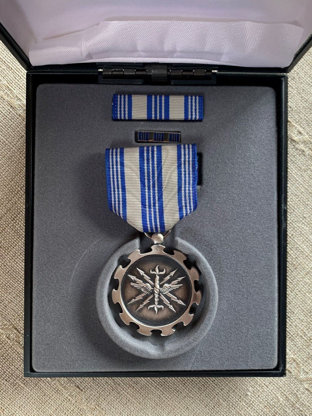 Medaglie: Meritorious Achievement Medal USAF – Usato da Volketswil venduto da zwitsch33