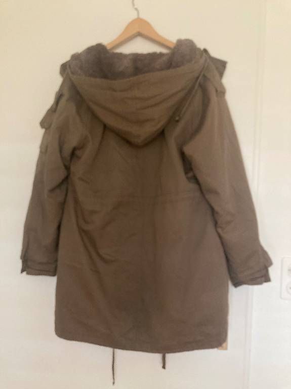 Cappotti: Parka – Usato da Zürich venduto da rundeshaus1 3