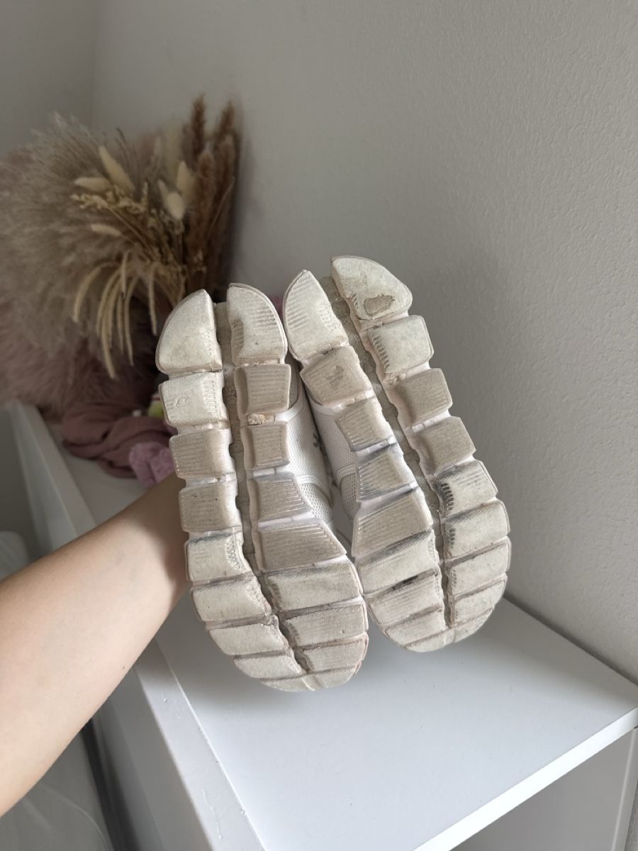 Herrenschuhe: On running shoes white – Gebraucht aus Meilen von ver_bh9r 2