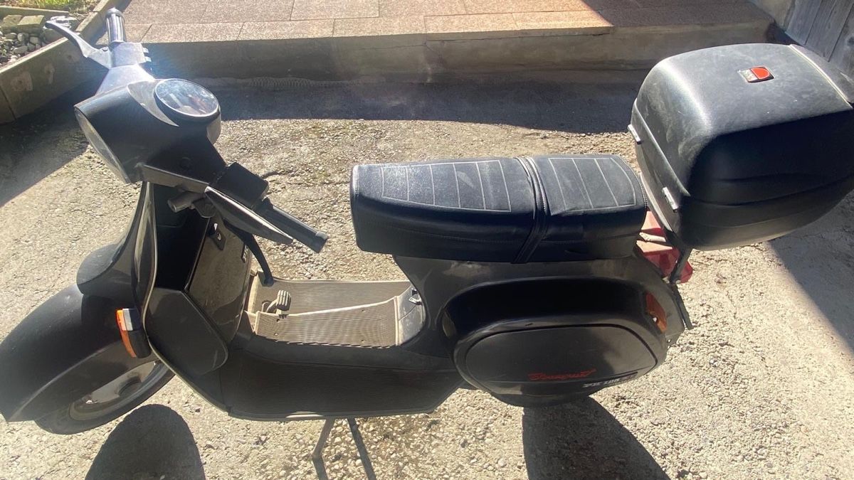 Piaggio Scooters: Piaggo Vespa PK 125 XL - 1989 – Gebraucht aus Ecuvillens von MagaliM