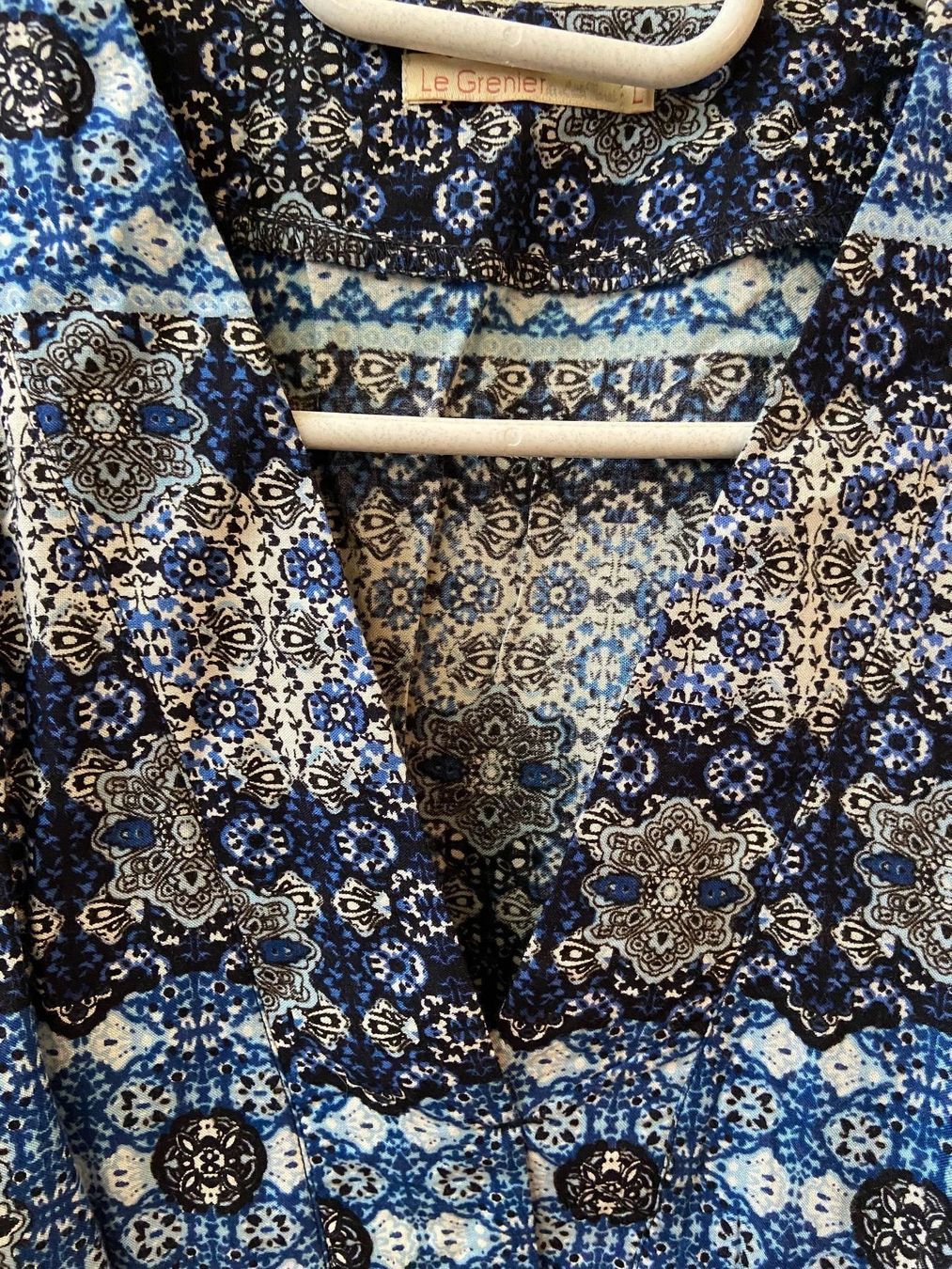 Camicette: Blouse bleue à motifs taille L – Usato da Veyrier venduto da Leilazizou 2