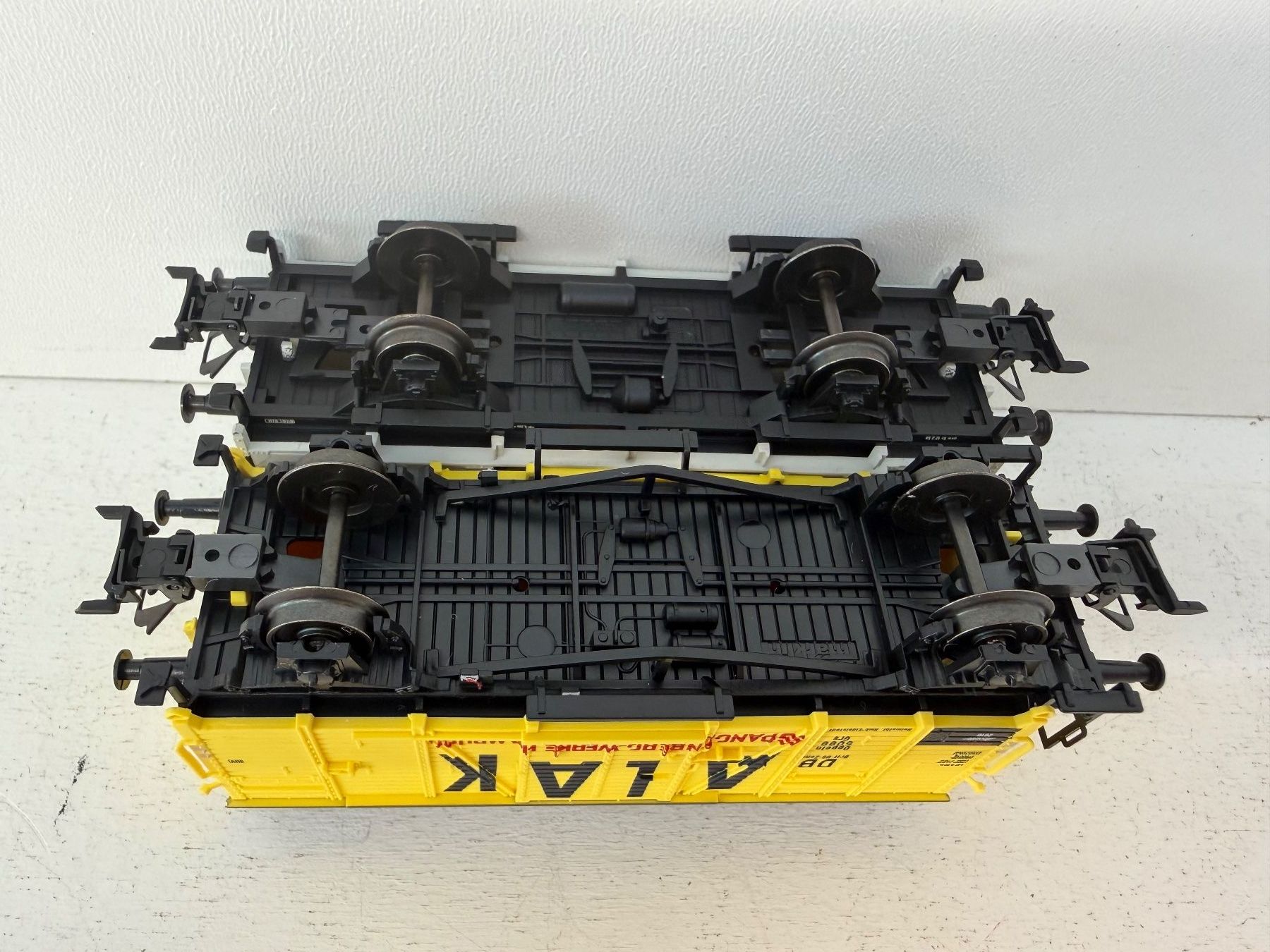 Märklin Modellini di ferrovie: Märklin 48160 + 48165 Güterwagen 2er Set der DB – Usato da Büsserach venduto da ModellbahnDepot 6