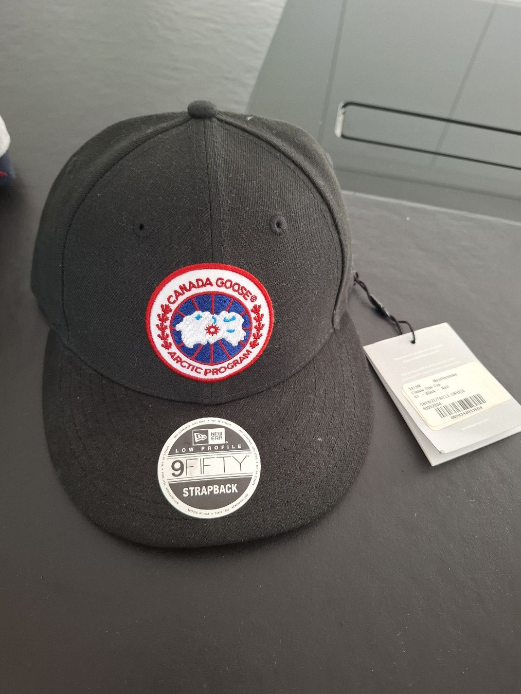 Sonstige Kleidung & Accessoires: Canada Goose Cap schwarz neu  – Neu und originalverpackt aus Wangen SZ von Mschatz