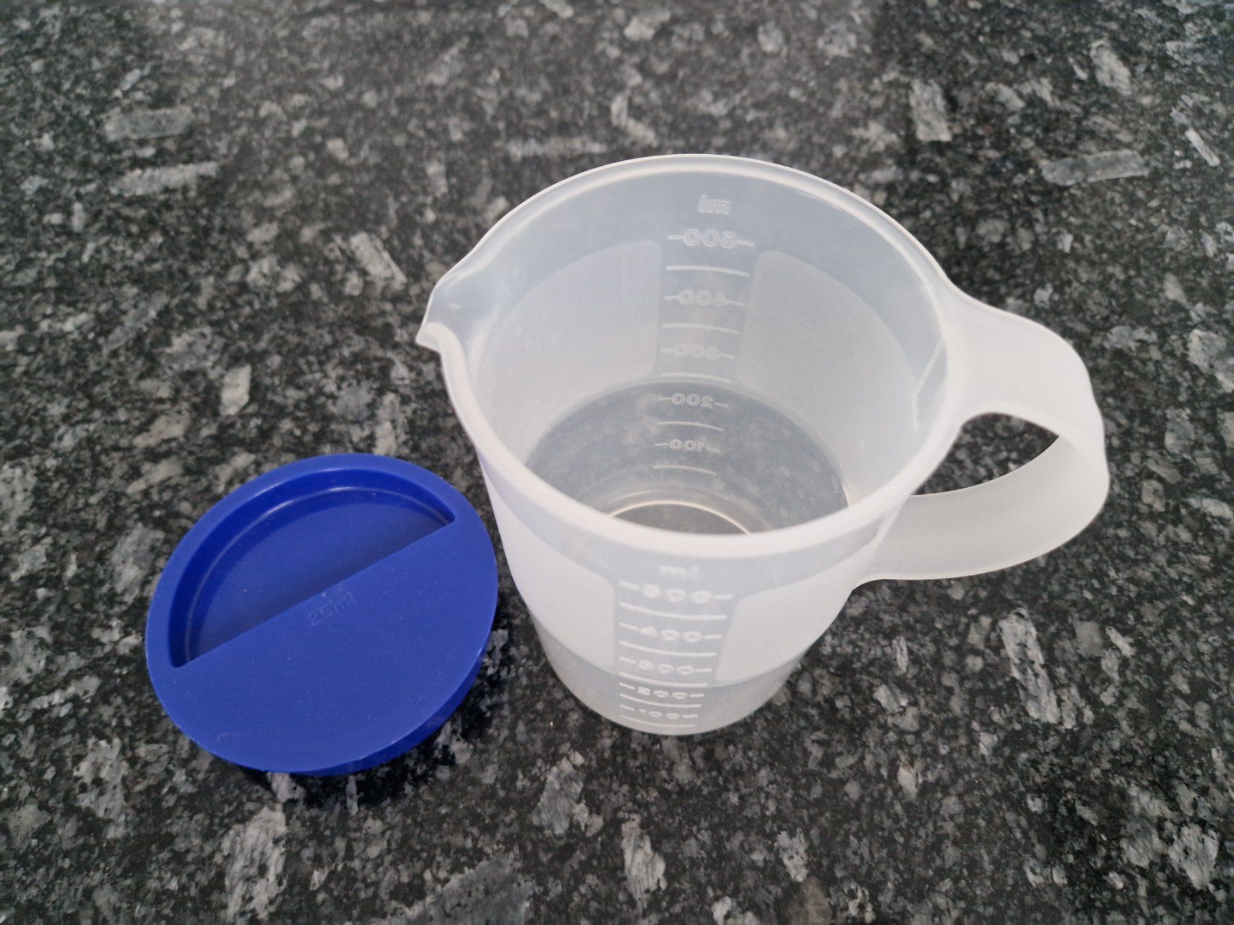 Tupperware Behälter & Ähnliches: Tupperware Messbecher 500ml mir Deckel – Gebraucht aus Mezzovico von maemy 2