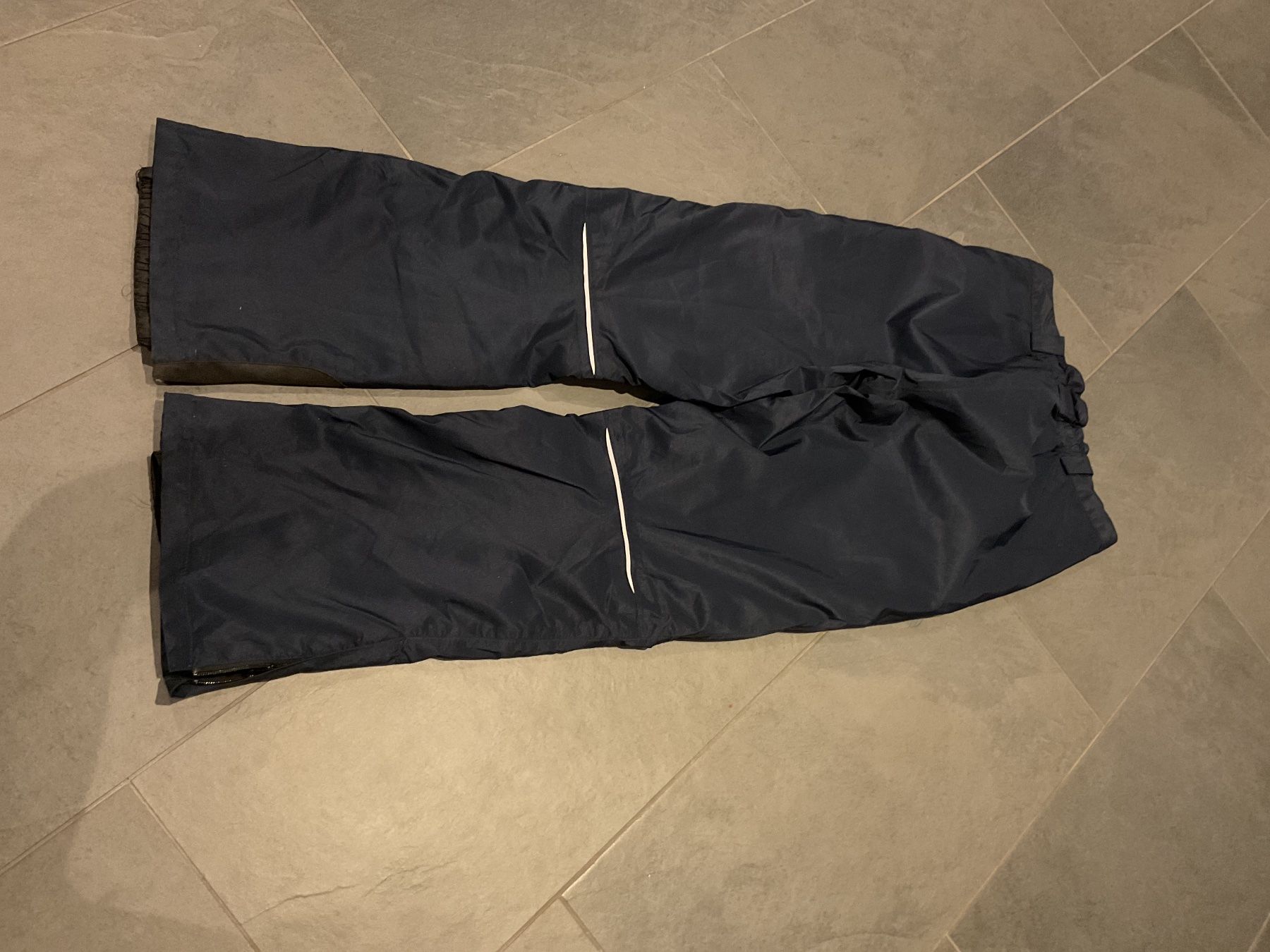 Pantaloni: Skihose dunkelblau Unisex – Usato da Mettmenstetten venduto da Sternenzauber03 1