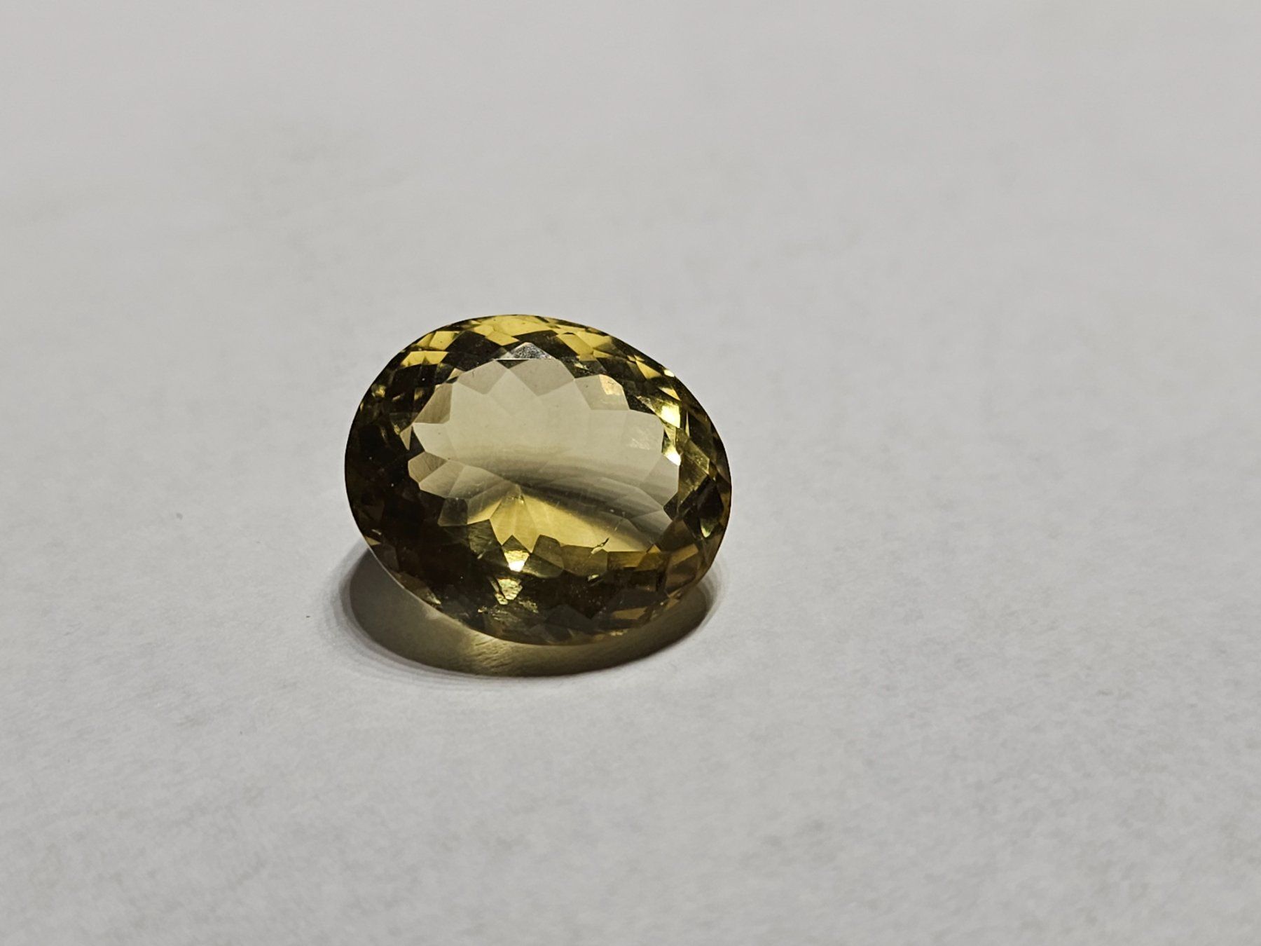 Edelsteine: Goldgelber Citrin; 10.54 ct.; oval – Neu (gemäss Beschreibung) aus Horgen von Agopton