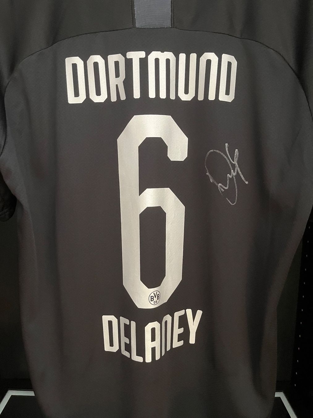Puma Leibchen & Hosen: Borussia Dortmund Trikot / Thomas Delaney / Signed – Neu (gemäss Beschreibung) aus Näfels von dom_9p7f 2