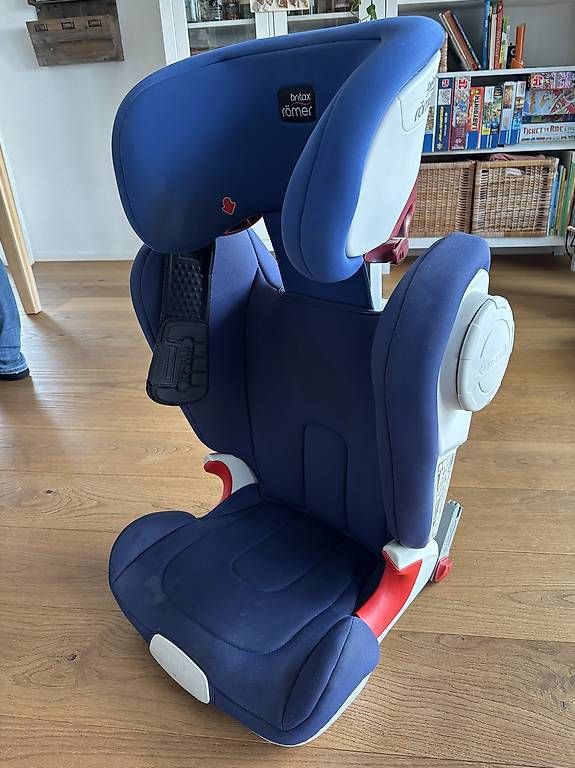 Britax Römer Seggiolini per auto: Britax Römer Kindersitz – Usato da Detligen venduto da Ischteli 1