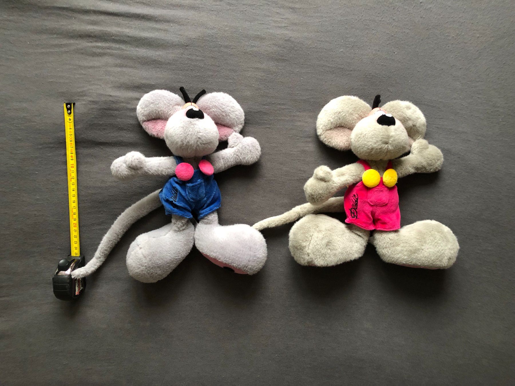 Jouets: 2 Diddl Plüsch 25cm in grau – D'occasion à Schmitten FR par AlienwareXtreme