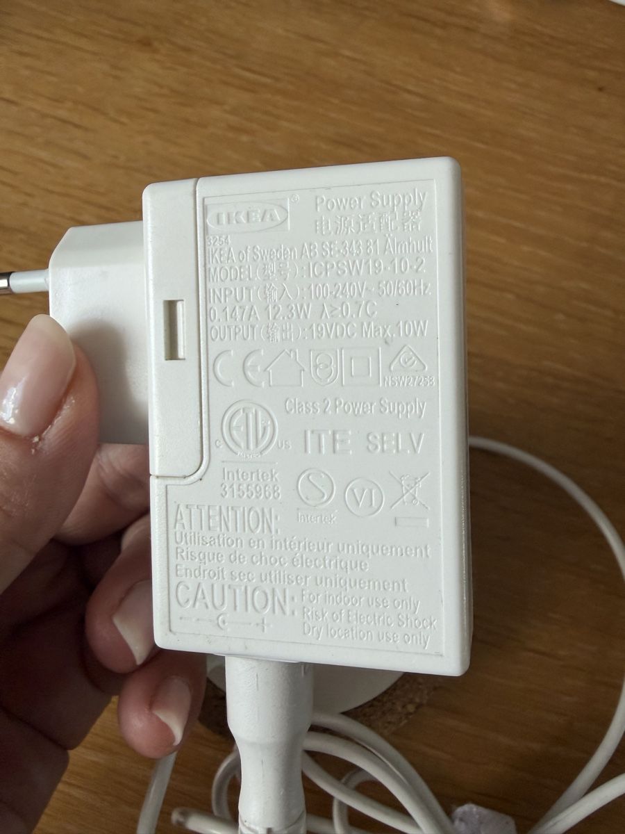 Ikea Chargements: IKEA wireless charger – D'occasion à Zürich par Abu95 1