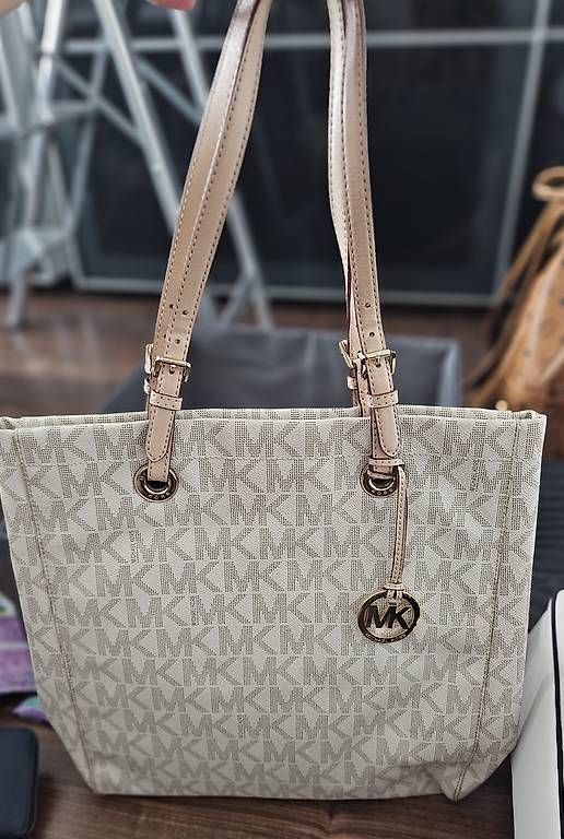 Borse da donna: Michael Kors Shopper – Usato da Amriswil venduto da dga_b9vw