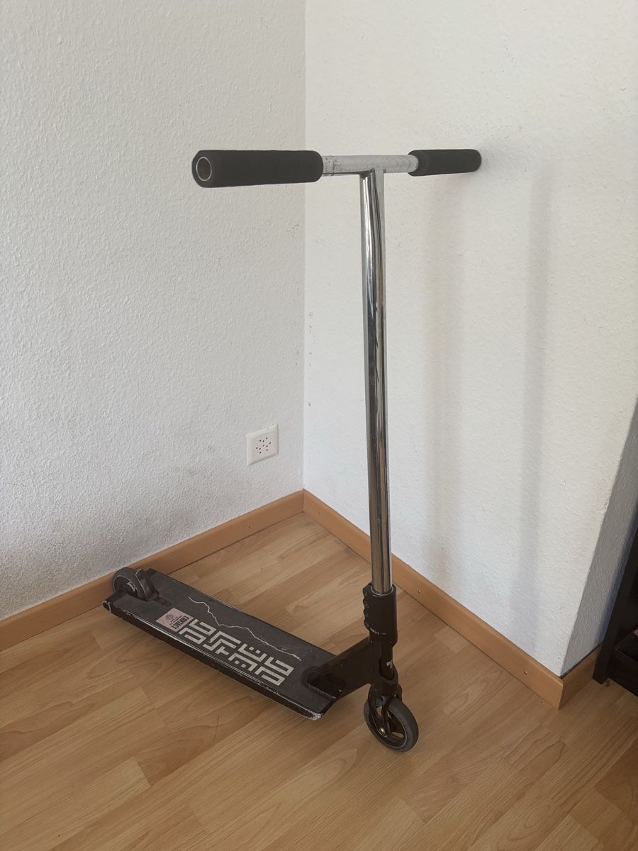 Kickboard: Tilt scooter – Gebraucht aus St.Gallen von Xenia-1234