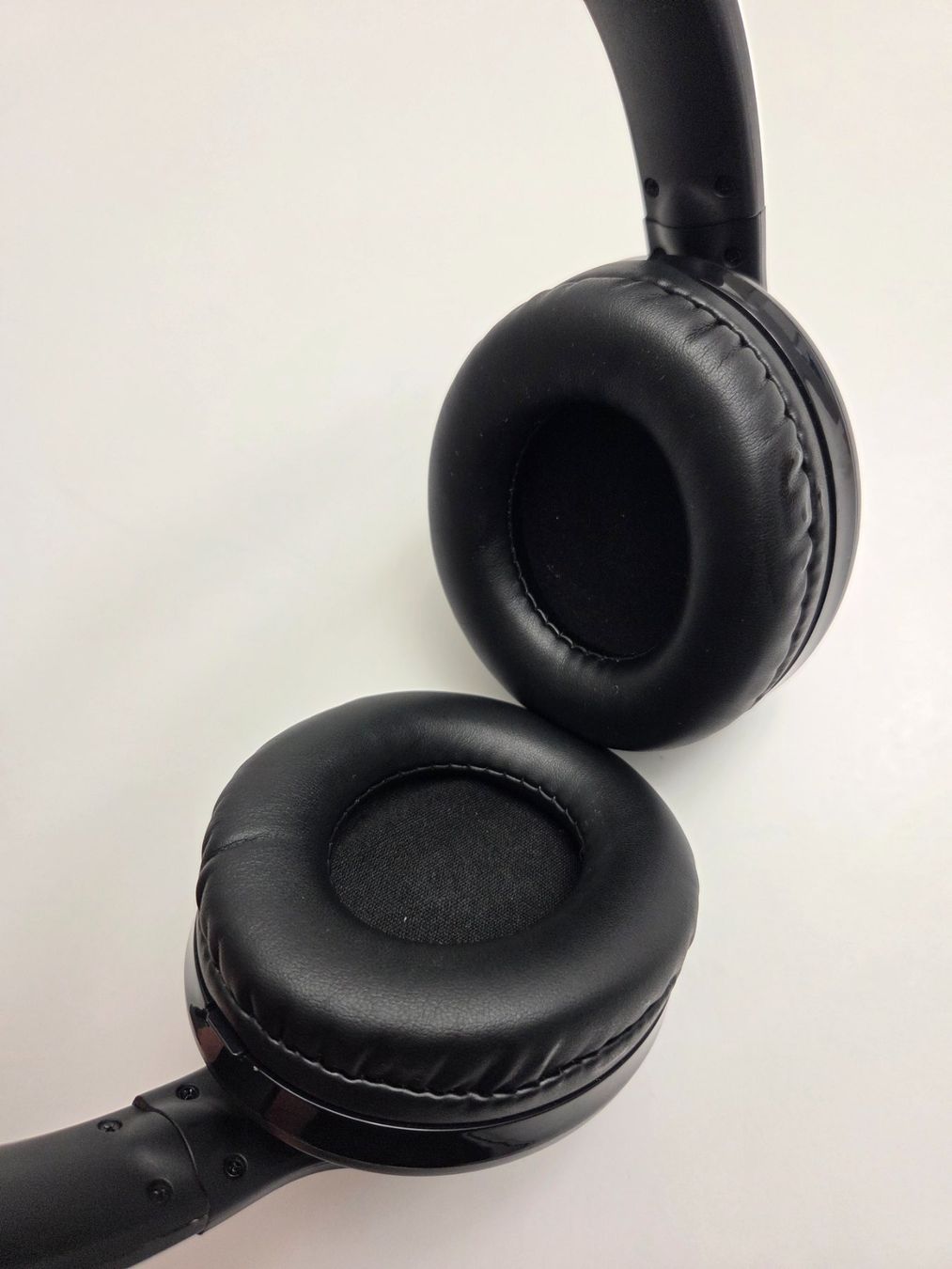 Philips Cuffie: Philips On-Ear-Kopfhörer NEUWERTIG – Usato da Thörigen venduto da beop 2
